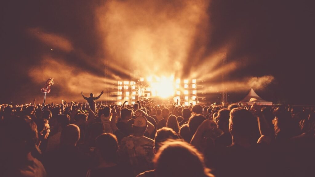 Concert lights Sky vs IPTV Ireland — StreamerATV